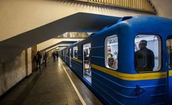 stantsiyu-metro-khreschatik-vidkrili-vibukhivku-ne-znayshli