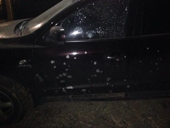 В райцентре на Закарпатье неизвестные взорвали гранатой автомобиль