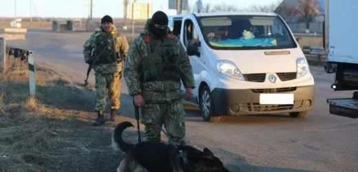 Злочинну групу, яка незаконно переправляла громадян до РФ, виявили на Донеччині