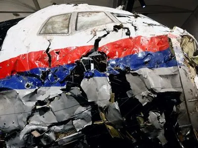 Президент просит ВР продлить соглашение с Нидерландами о миссии защиты расследования MH17