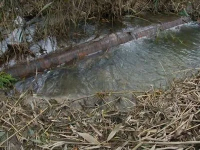 Копатели янтаря подмыли полтора километра газопровода в Ровенской области