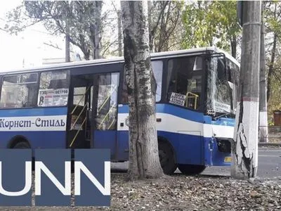 В Херсоне автобус с пассажирами врезался в столб, есть пострадавшие