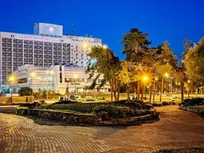 В Киеве неизвестные сообщили о "заминировании" ресторана