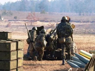 Порошенко: украинские артиллеристы должны быть готовы вернуться на Донбасс