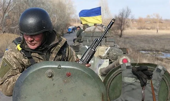 За минулу добу в зоні АТО двоє українських військових отримали поранення