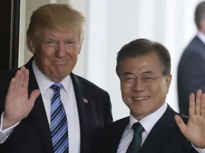 Трамп пытался посетить демилитаризованную зону в Корее