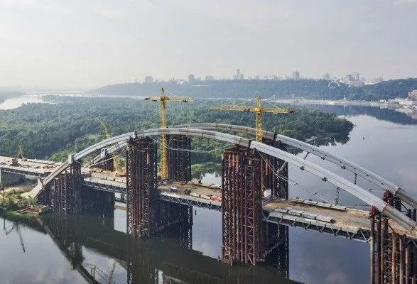 В.Кличко розглядає різні варіанти повернення коштів інвесторам за добудову Подільсько-Воскресенького мосту