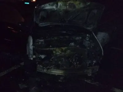 У Києві згоріло авто водія екс-міністра Пивоварського