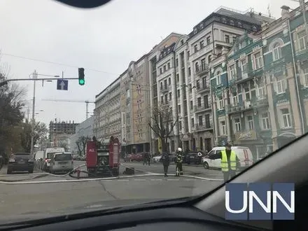 Из-за пожара в центре Киева перекрыли несколько улиц