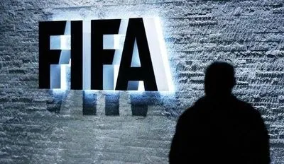 ФІФА оштрафувала ФФУ за поведінку фанатів