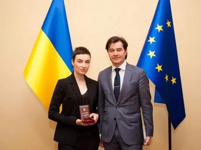 Певица Приходько получила звание заслуженной артистки