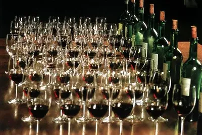 На международном конкурсе во Франции определили лучших дегустаторов вина