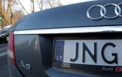 Литва вимагатиме конфіскації незаконно ввезених в Україну авто
