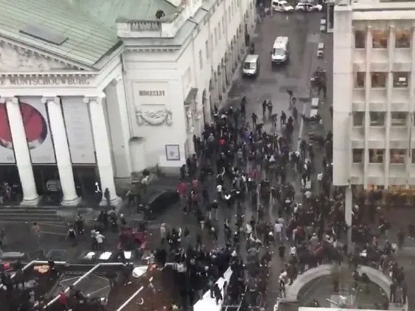 Несколько сотен человек устроили беспорядки в Брюсселе, 16 - задержаны