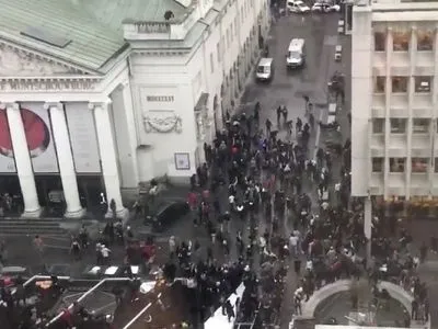 Несколько сотен человек устроили беспорядки в Брюсселе, 16 - задержаны