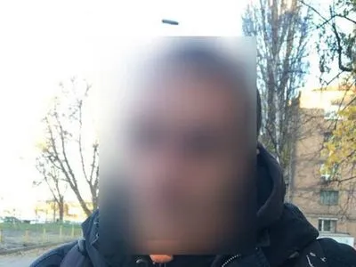 Столичные правоохранители задержали киевлянина с самодельной бомбой