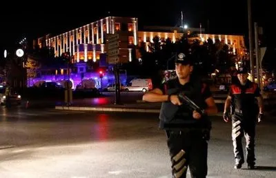 Власти Турции объявили о введении комендантского часа