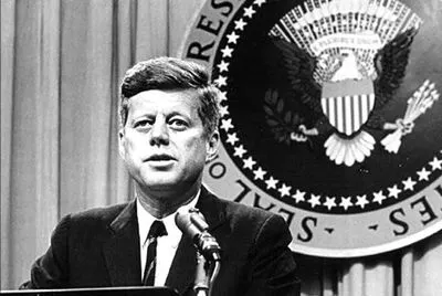 В США обнародованы более 10 тыс. документов об убийстве Кеннеди