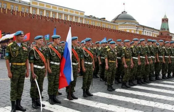 Путин утвердил штат Вооруженных сил России в количестве 1,9 млн сотрудников