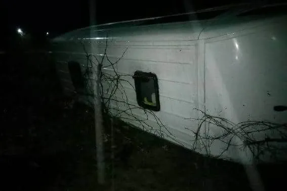 Автобус из заробитчанами перевернулся на Закарпатье, есть пострадавшие