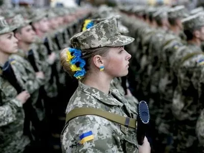 Лише близько 12% жінок-військовослужбоців у ЗСУ займають керівні посади