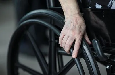 Депутат Тернопольского облсовета в инвалидной коляске напал на полицейских