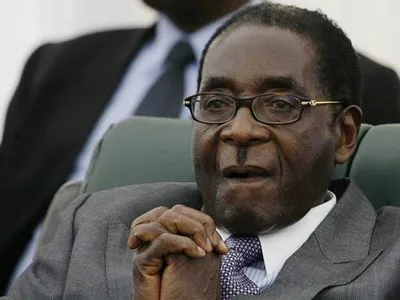 Колишній президент Зімбабве Р.Мугабе отримає імунітет і пенсію