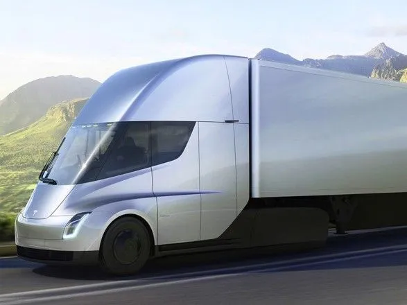 В Tesla анонсували попередні ціни на безпілотні е-вантажівки