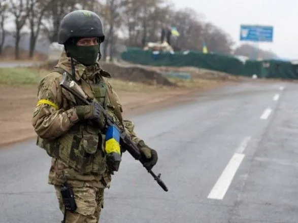 За сутки в зоне АТО пострадали шесть украинских военных - Минобороны