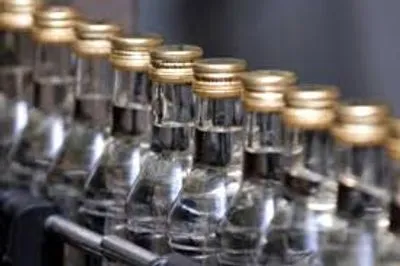 В октябре Украина снова сократила производство водки