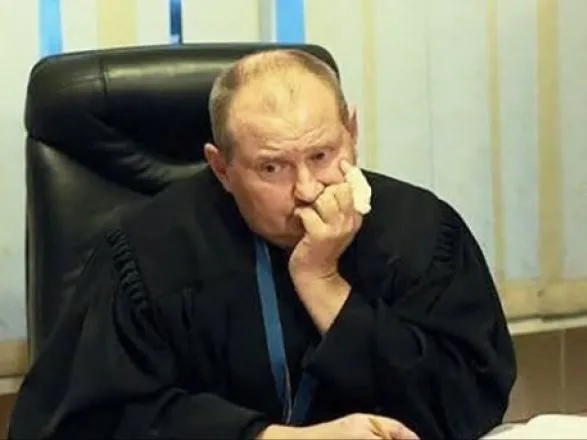 Судья Чаус подал в суд на президента Молдовы