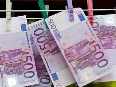 На Чернігівщині депутат райради намагався продати фальшиву валюту