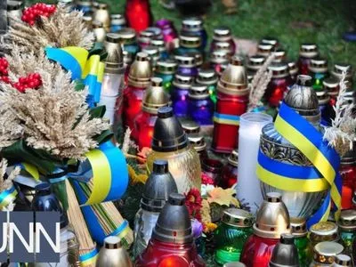 Траурные мероприятия ко Дню памяти жертв голодоморов прошли в Ужгороде