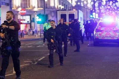 Внаслідок стрілянини в метро Лондона постраждали 15 осіб