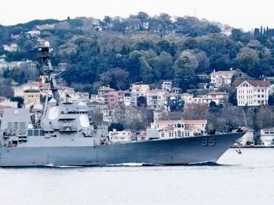 Американский эсминец зашел в Черное море