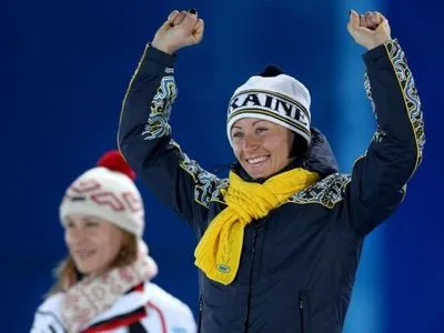 Биатлонистка Семеренко получит серебряную медаль ОИ-2014 из-за дисквалификации россиянок