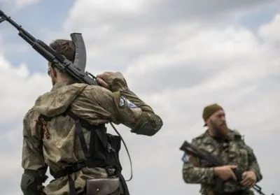 Боевики от начала суток 11 раз нарушили перемирие на Донбассе