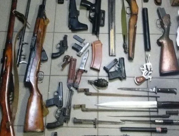 У жителя Миколаєва знайшли арсенал зброї
