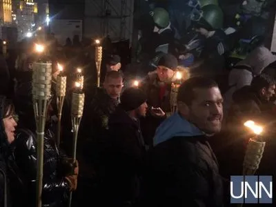 Полиция пока никого не задерживала во время акции по случаю годовщины разгона Евромайдана