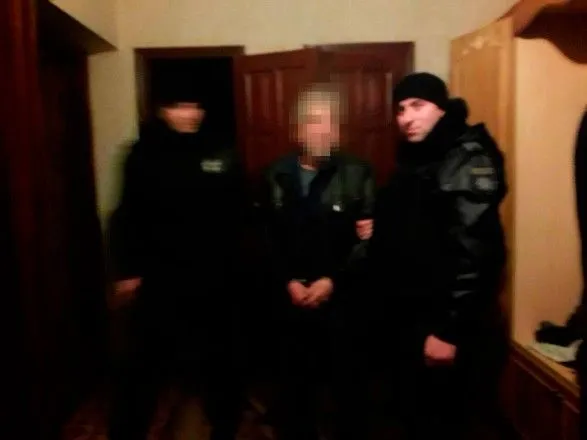 В Одесской области мужчина взял свою семью в заложники и устроил стрельбу