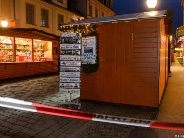 В Германии полиция эвакуировала рождественский рынок из-за подозрительного пакета