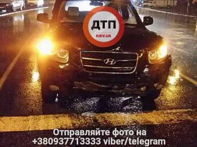 Чергова ДТП в столиці: зіткнулись два авто, є постраждалий