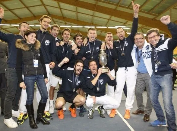 Теннисист Стаховский стал победителем клубного чемпионата Франции
