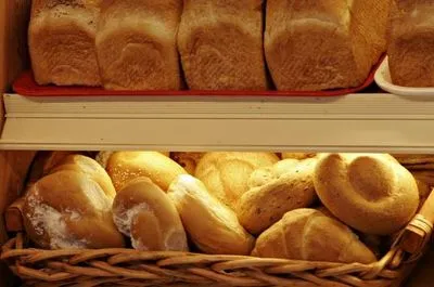 В Украине продолжают дорожать хлеб и молочные продукты