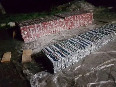 Украинец пытался вывезти в Румынию контрабандных сигарет на 1,6 млн грн