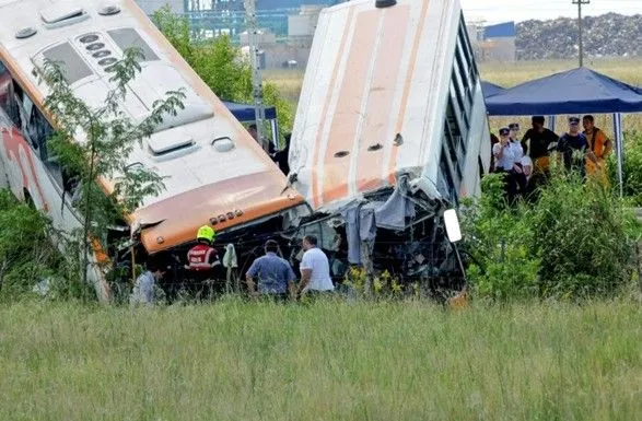 У Туреччині зіткнулися два автобуси, постраждали 19 осіб