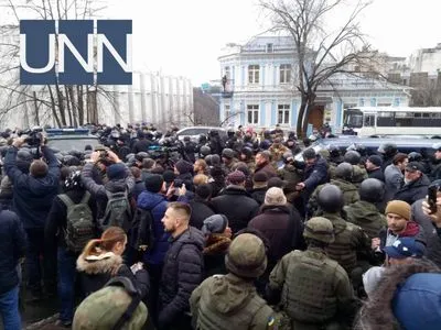 Задержание Саакашвили: полиция применила слезоточивый газ