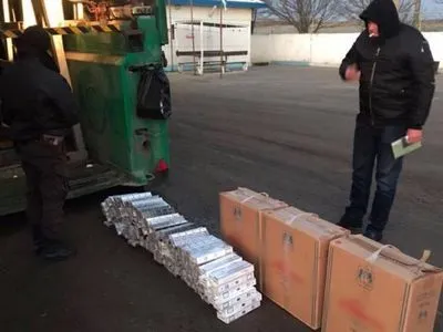 Контрабанду сигарет на более 1 млн грн перекрыли в Одесской области