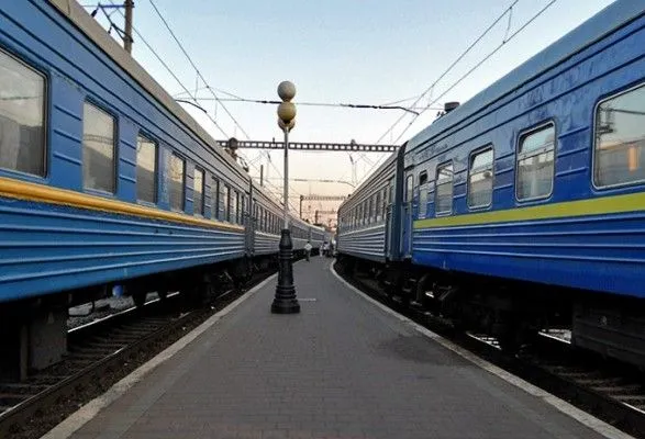К новогодним праздникам "Укрзализныця" назначит дополнительно 19 поездов