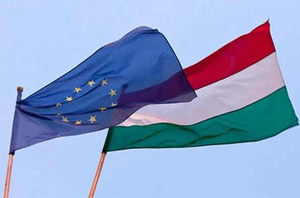 Єврокомісія вирішила через суд розібратися з Угорщиною щодо закону про освіту